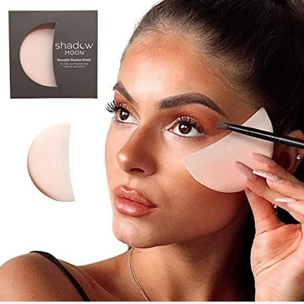 SHADOW MOON Reusable Shadow Shield Eyeliner and Eyeshadow Tool - Catches Fallout